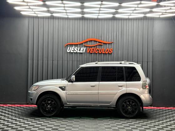 MITSUBISHI PAJERO TR4 2.0 GLS 4X4 16V FLEX 4P MANUAL MITSUBISHI PAJERO TR4 2.0 GLS 4X4 16V FLEX 4P MANUAL